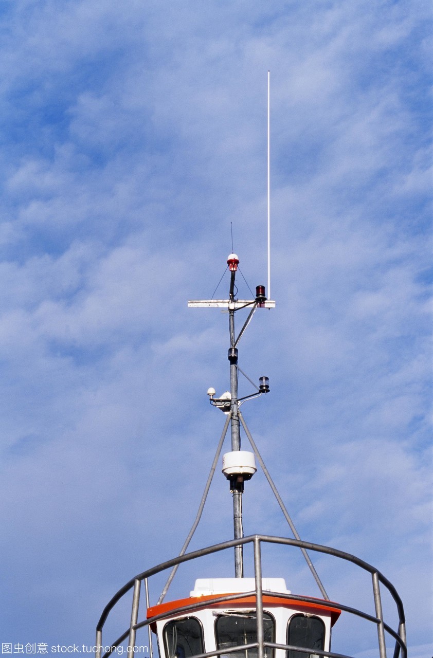 通信天線桅桿的船 海上通訊關鍵設備解析